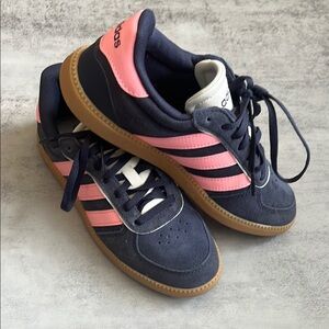 New Adidas Breaknet Navy and Pink Sneakers Women’s 5.5